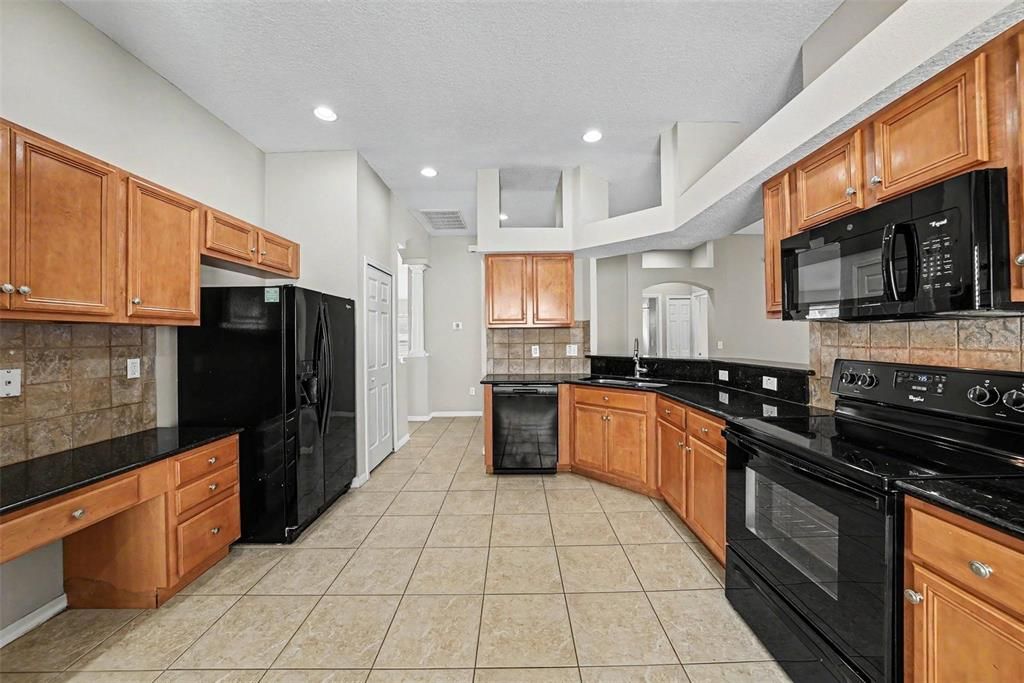 Active With Contract: $359,900 (4 beds, 2 baths, 2081 Square Feet)