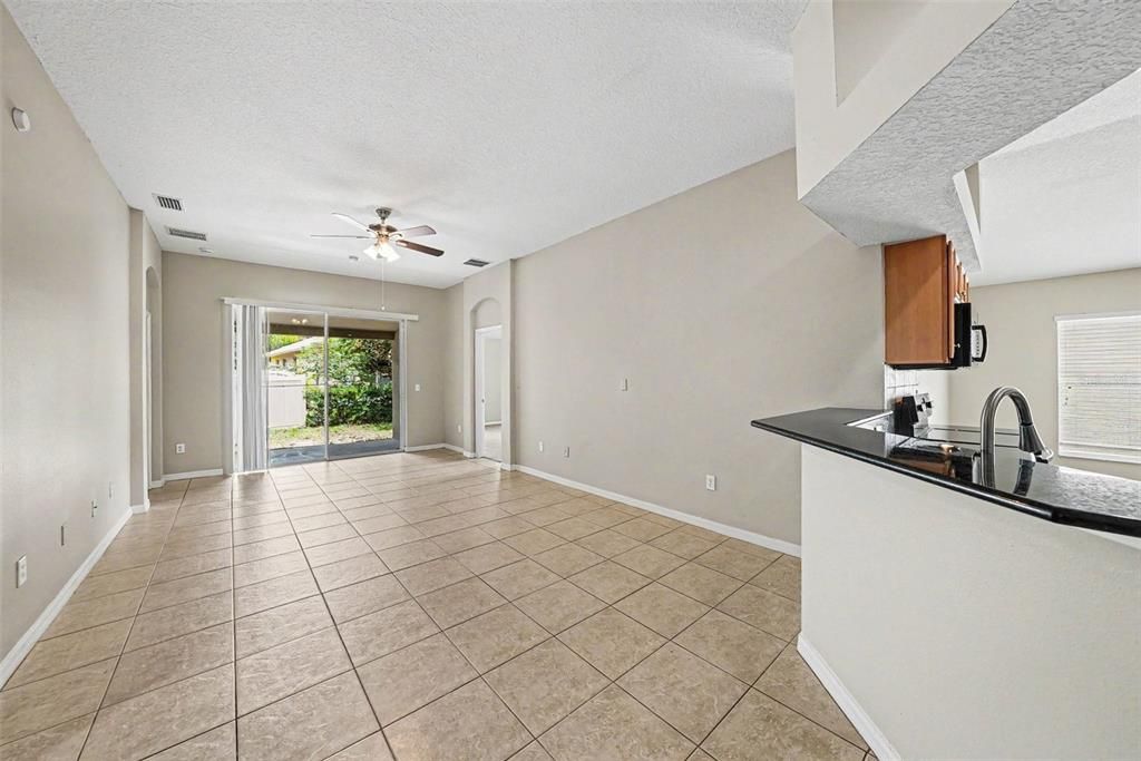 Active With Contract: $359,900 (4 beds, 2 baths, 2081 Square Feet)