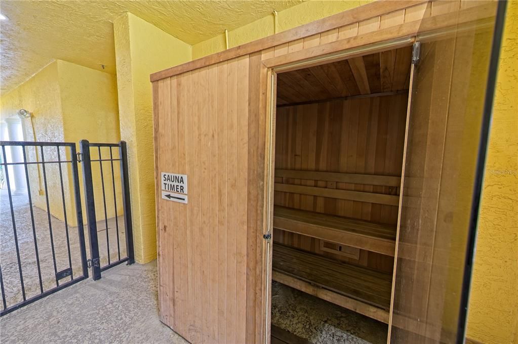 В аренду: $2,150 (2 спален, 2 ванн, 1241 Квадратных фут)