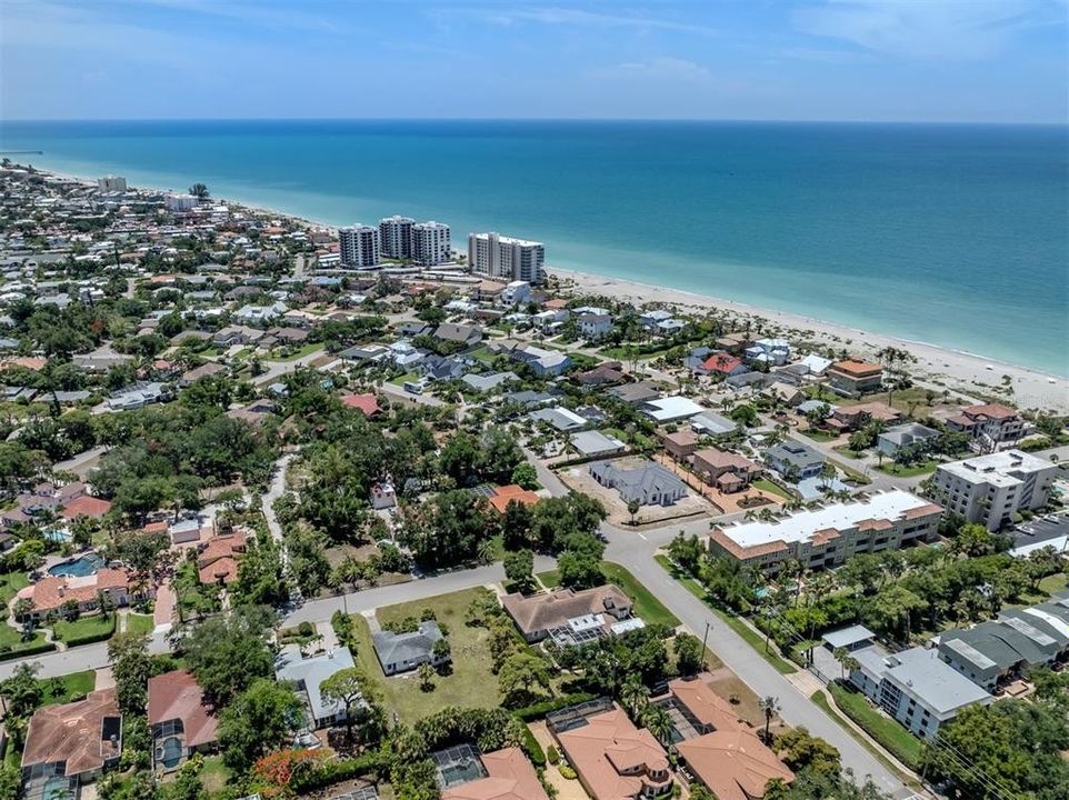 For Sale: $1,295,000 (2 beds, 2 baths, 1814 Square Feet)