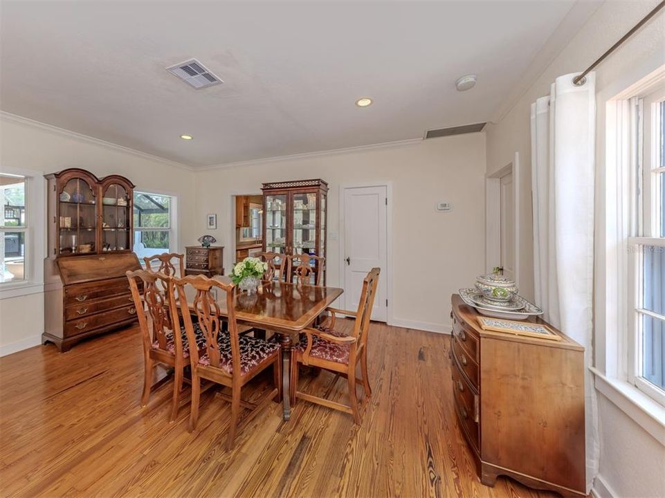 For Sale: $1,295,000 (2 beds, 2 baths, 1814 Square Feet)
