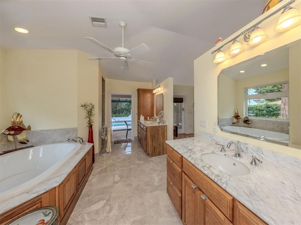 For Sale: $1,295,000 (2 beds, 2 baths, 1814 Square Feet)