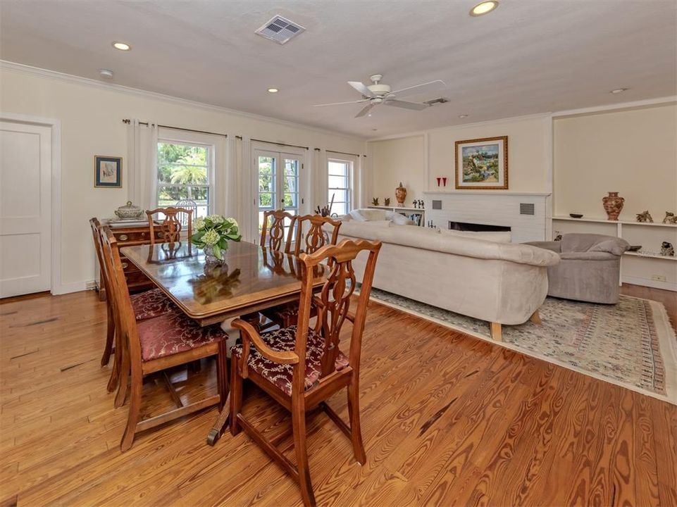 For Sale: $1,295,000 (2 beds, 2 baths, 1814 Square Feet)