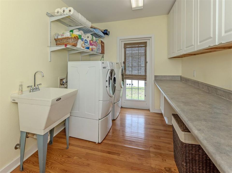 For Sale: $1,295,000 (2 beds, 2 baths, 1814 Square Feet)