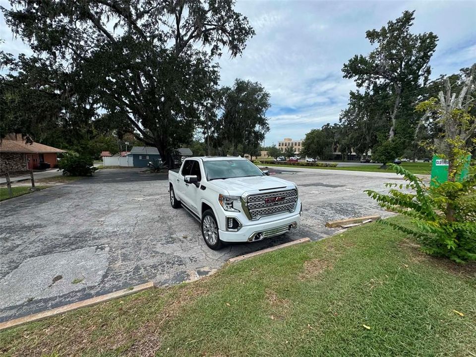 For Sale: $49,900 (0.09 acres)