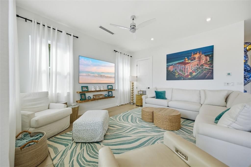 For Sale: $3,650,000 (4 beds, 4 baths, 3228 Square Feet)