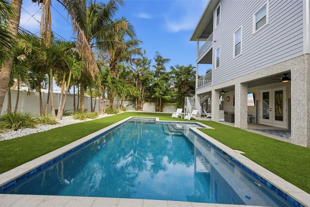 For Sale: $3,650,000 (4 beds, 4 baths, 3228 Square Feet)