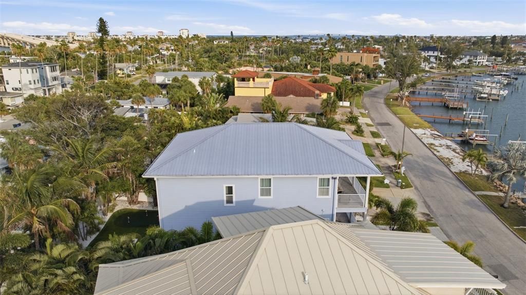 For Sale: $3,650,000 (4 beds, 4 baths, 3228 Square Feet)