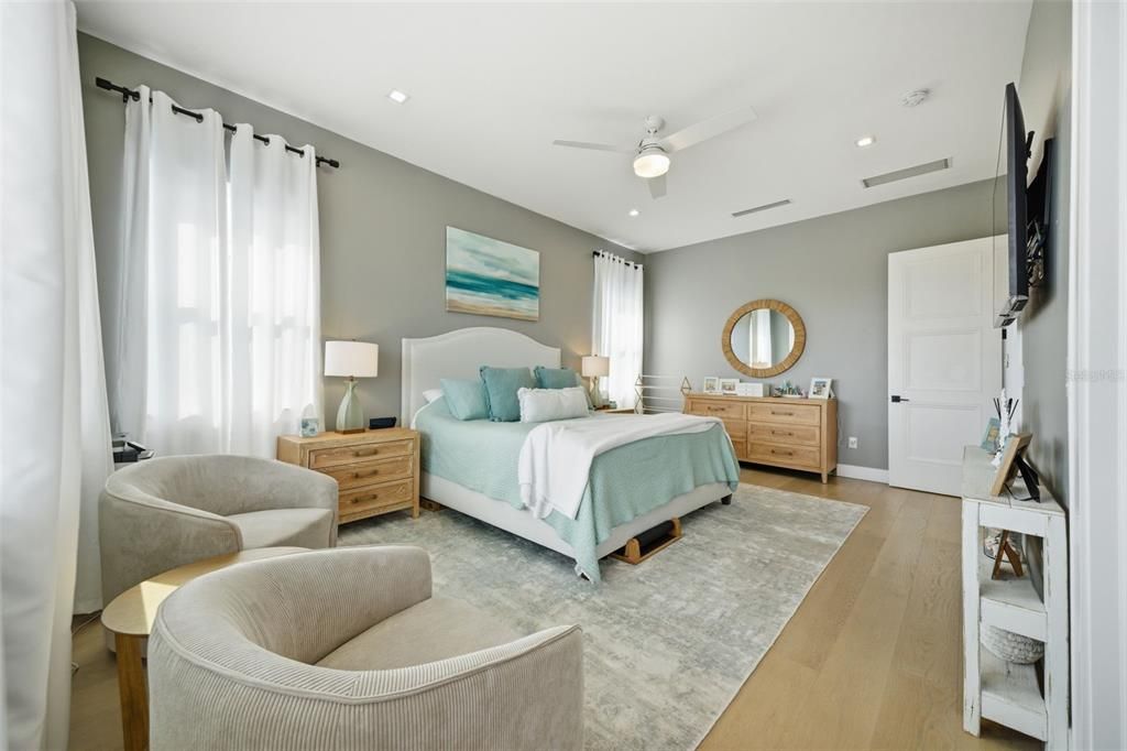 For Sale: $3,650,000 (4 beds, 4 baths, 3228 Square Feet)