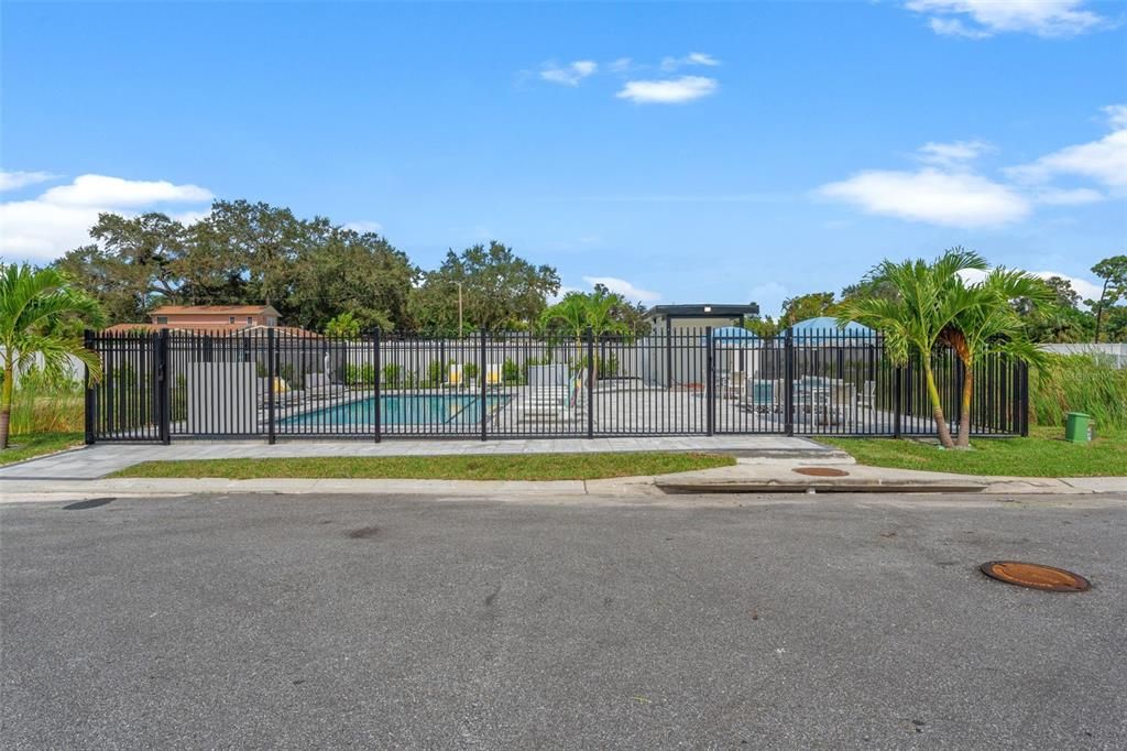 En Venta: $700,000 (3 camas, 2 baños, 2392 Pies cuadrados)