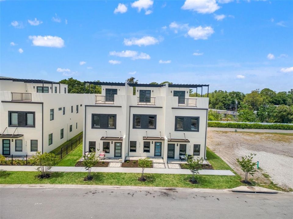 En Venta: $700,000 (3 camas, 2 baños, 2392 Pies cuadrados)