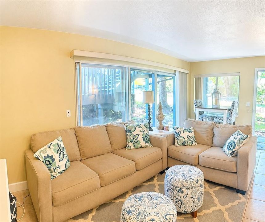 For Sale: $154,900 (1 beds, 1 baths, 480 Square Feet)
