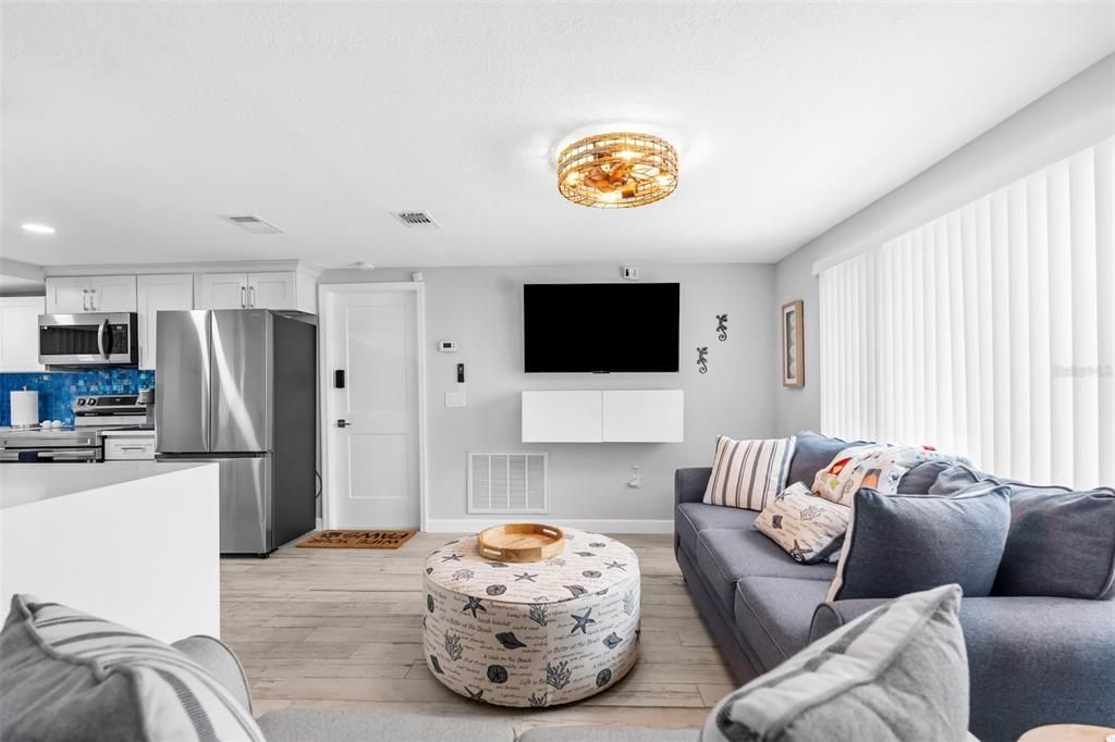 For Rent: $2,600 (2 beds, 2 baths, 1389 Square Feet)