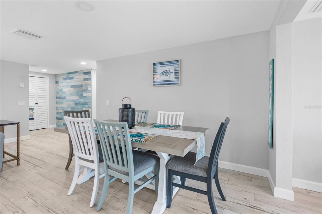 For Rent: $2,600 (2 beds, 2 baths, 1389 Square Feet)