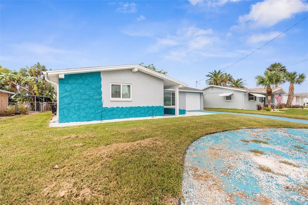 For Rent: $2,600 (2 beds, 2 baths, 1389 Square Feet)