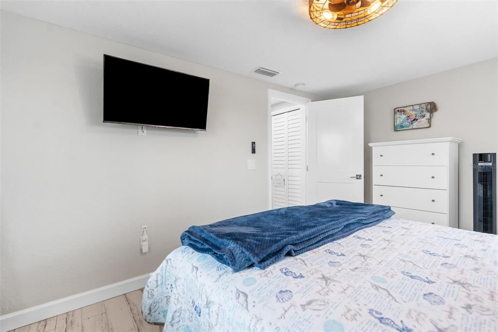 For Rent: $2,600 (2 beds, 2 baths, 1389 Square Feet)