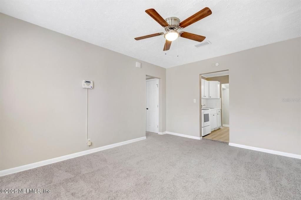 For Sale: $119,000 (3 beds, 1 baths, 970 Square Feet)