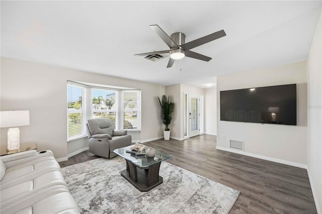 For Rent: $5,500 (3 beds, 2 baths, 2075 Square Feet)