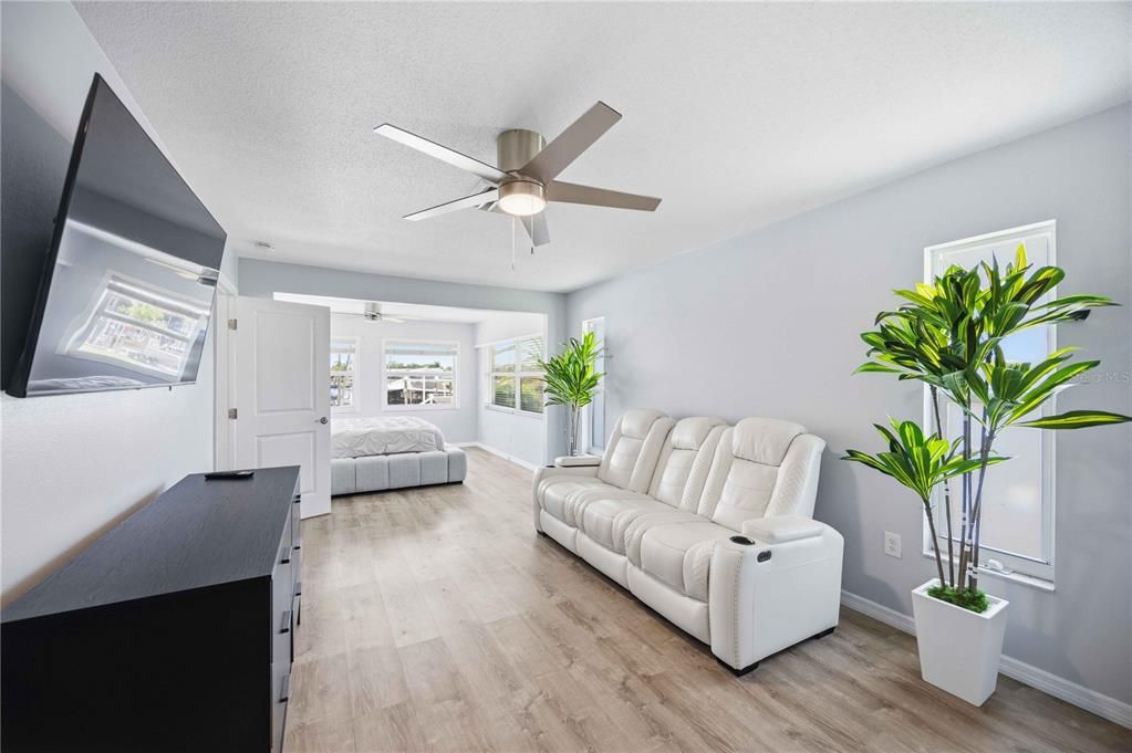 For Rent: $5,500 (3 beds, 2 baths, 2075 Square Feet)