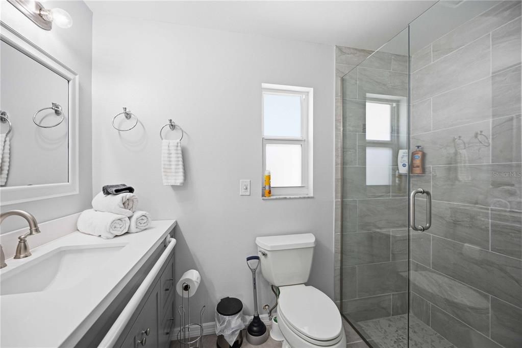 For Rent: $5,500 (3 beds, 2 baths, 2075 Square Feet)