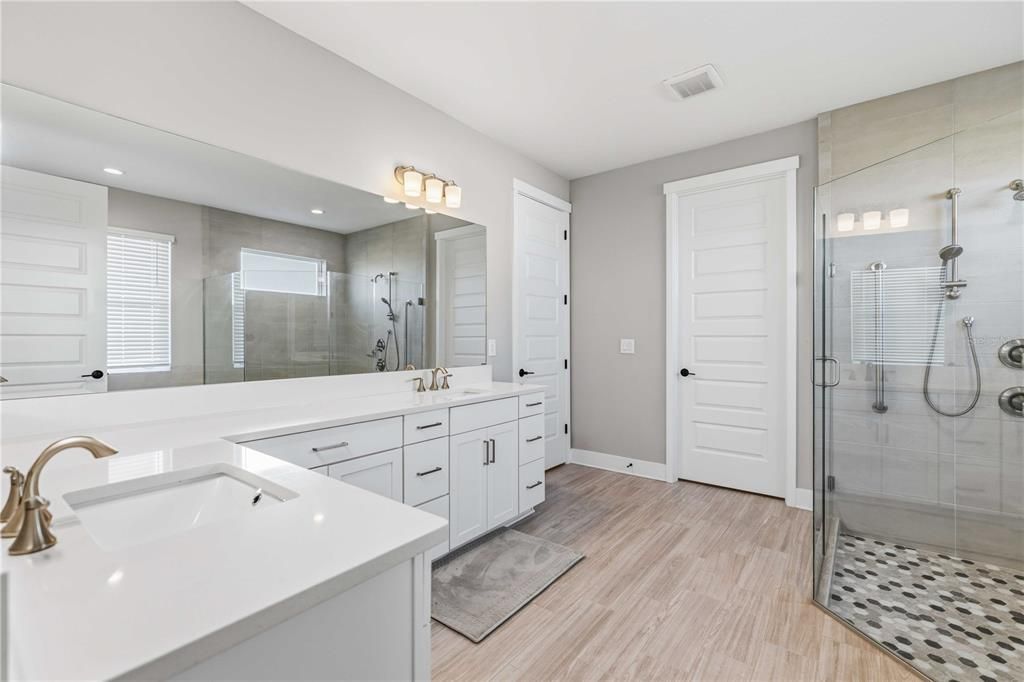 For Rent: $8,000 (5 beds, 4 baths, 3707 Square Feet)