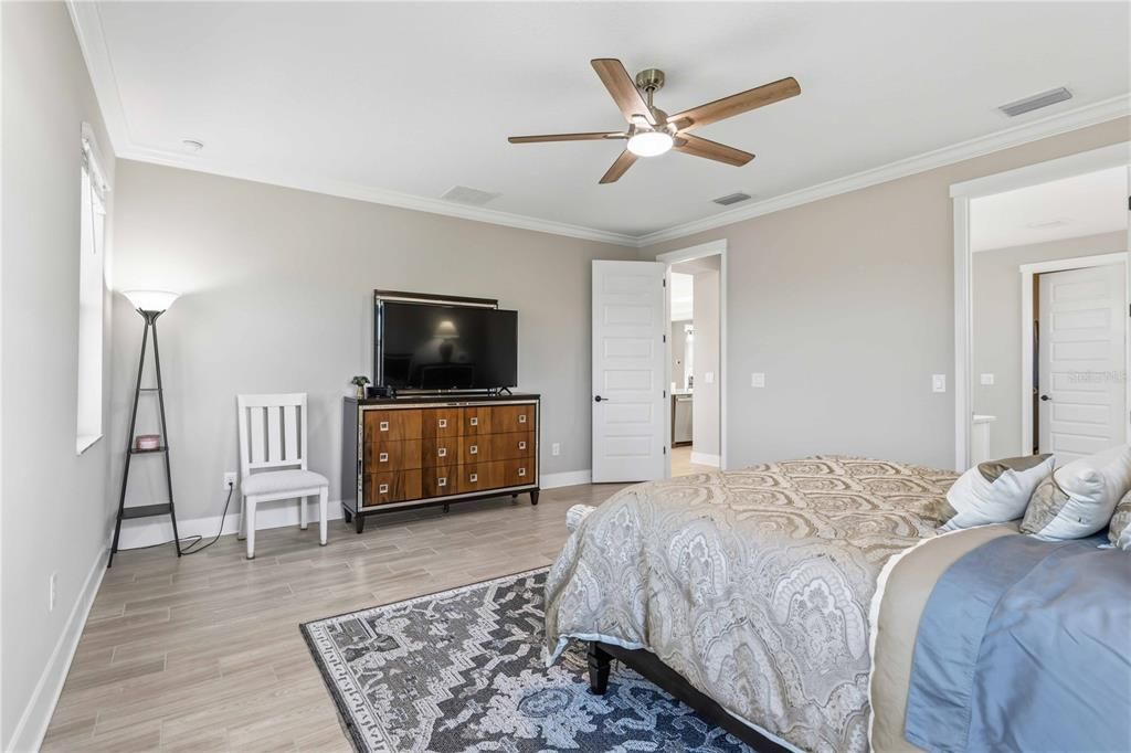 For Rent: $8,000 (5 beds, 4 baths, 3707 Square Feet)