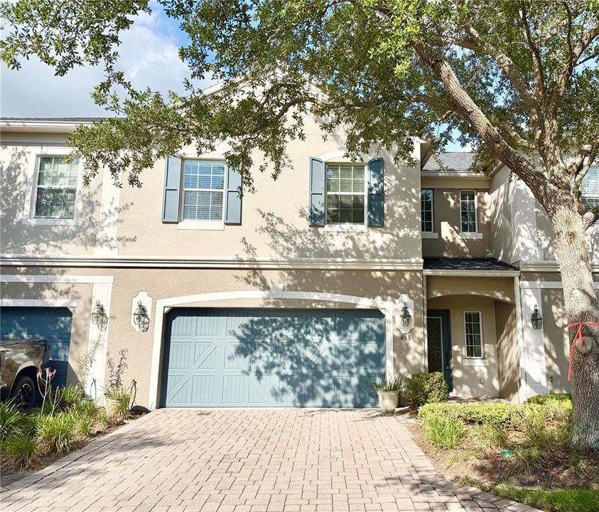 For Rent: $2,599 (3 beds, 2 baths, 2115 Square Feet)