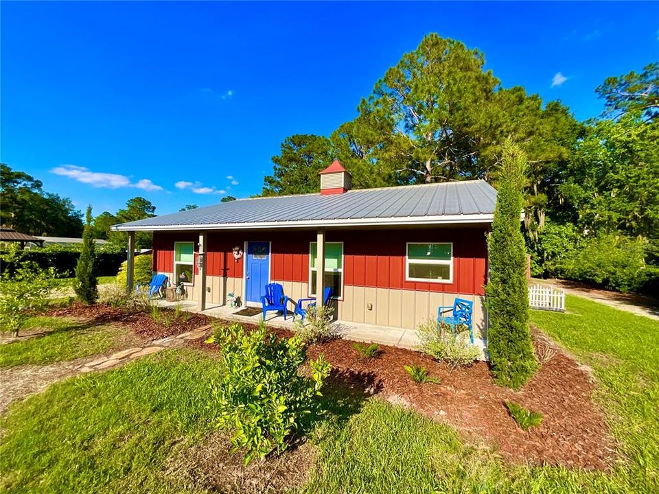 For Sale: $369,900 (2 beds, 2 baths, 1080 Square Feet)