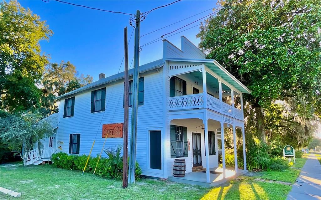 For Sale: $369,900 (2 beds, 2 baths, 1080 Square Feet)