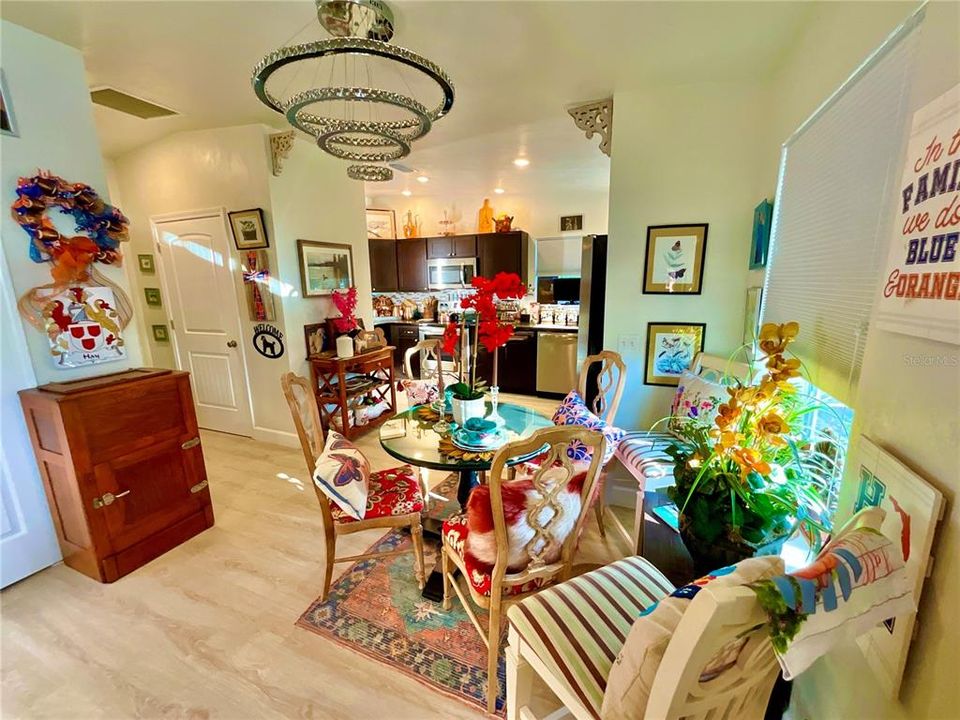 For Sale: $369,900 (2 beds, 2 baths, 1080 Square Feet)