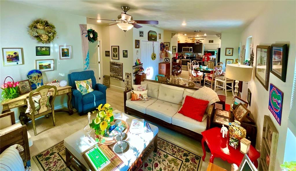For Sale: $369,900 (2 beds, 2 baths, 1080 Square Feet)