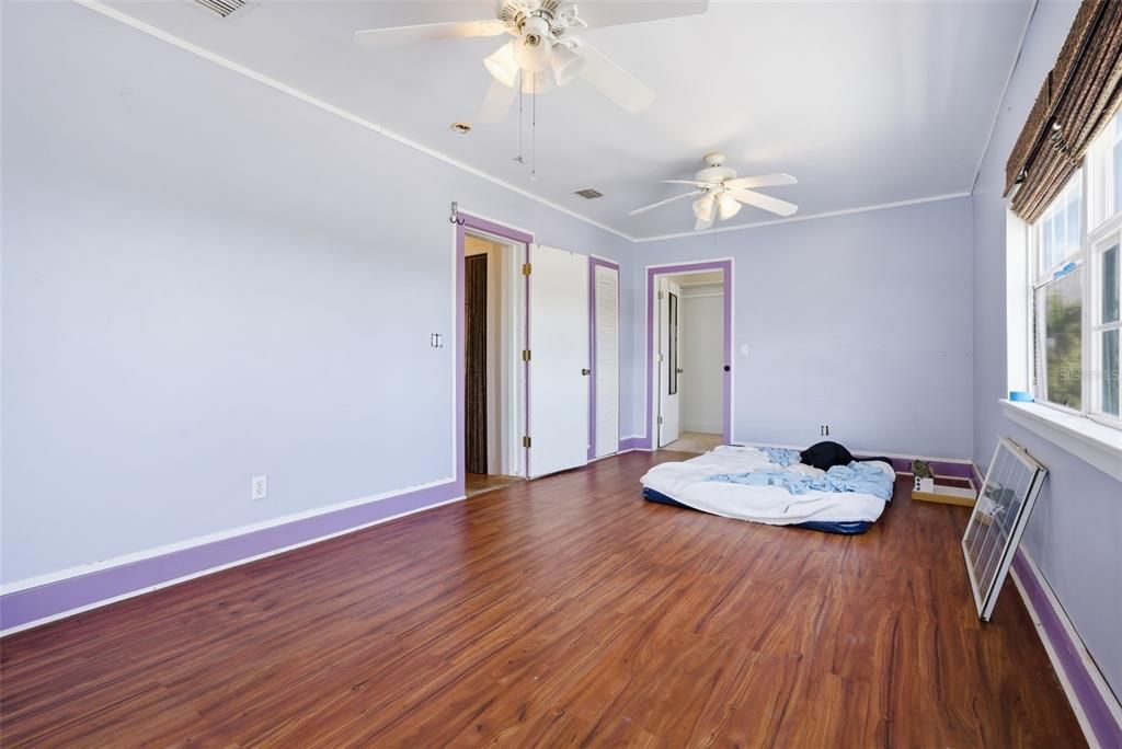 For Sale: $649,900 (2 beds, 2 baths, 1364 Square Feet)