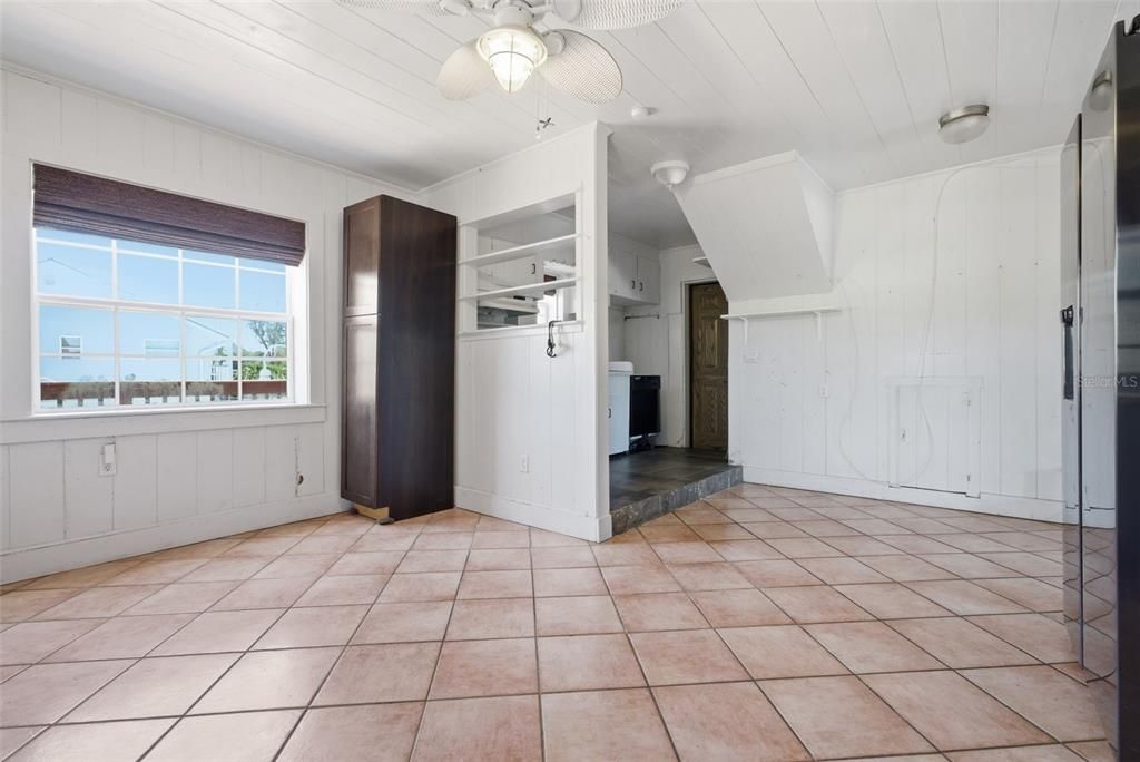 For Sale: $649,900 (2 beds, 2 baths, 1364 Square Feet)