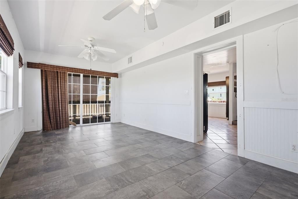 For Sale: $649,900 (2 beds, 2 baths, 1364 Square Feet)
