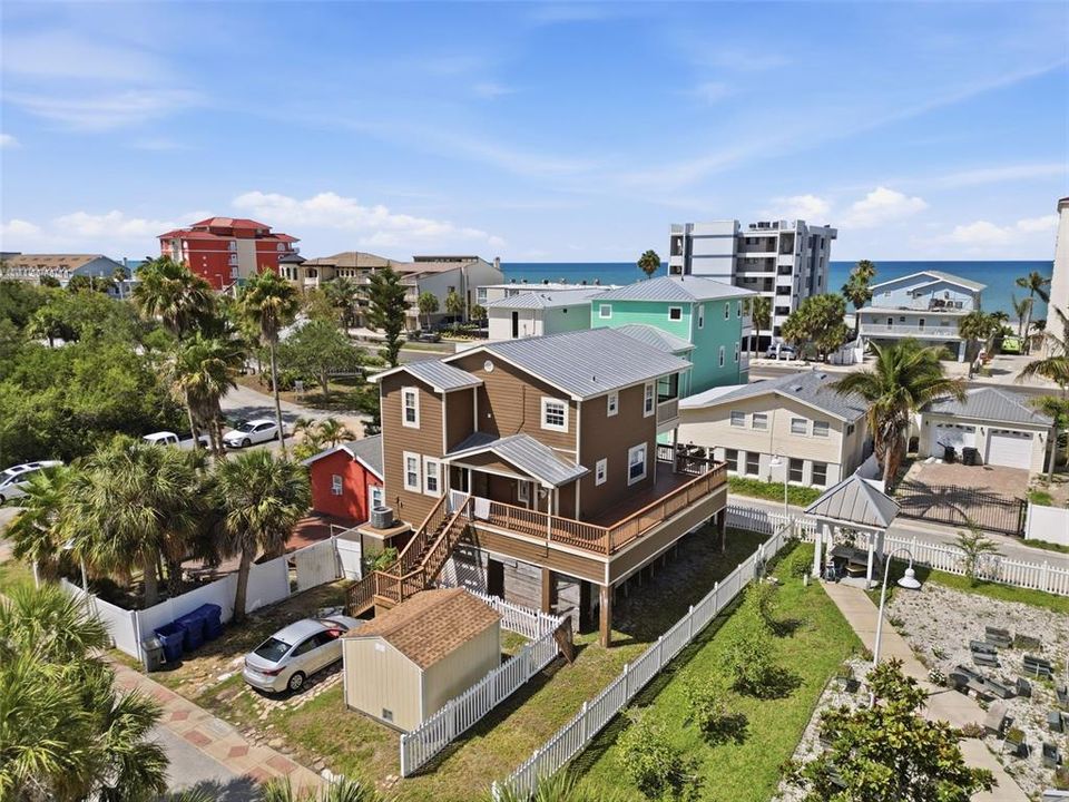 For Sale: $649,900 (2 beds, 2 baths, 1364 Square Feet)
