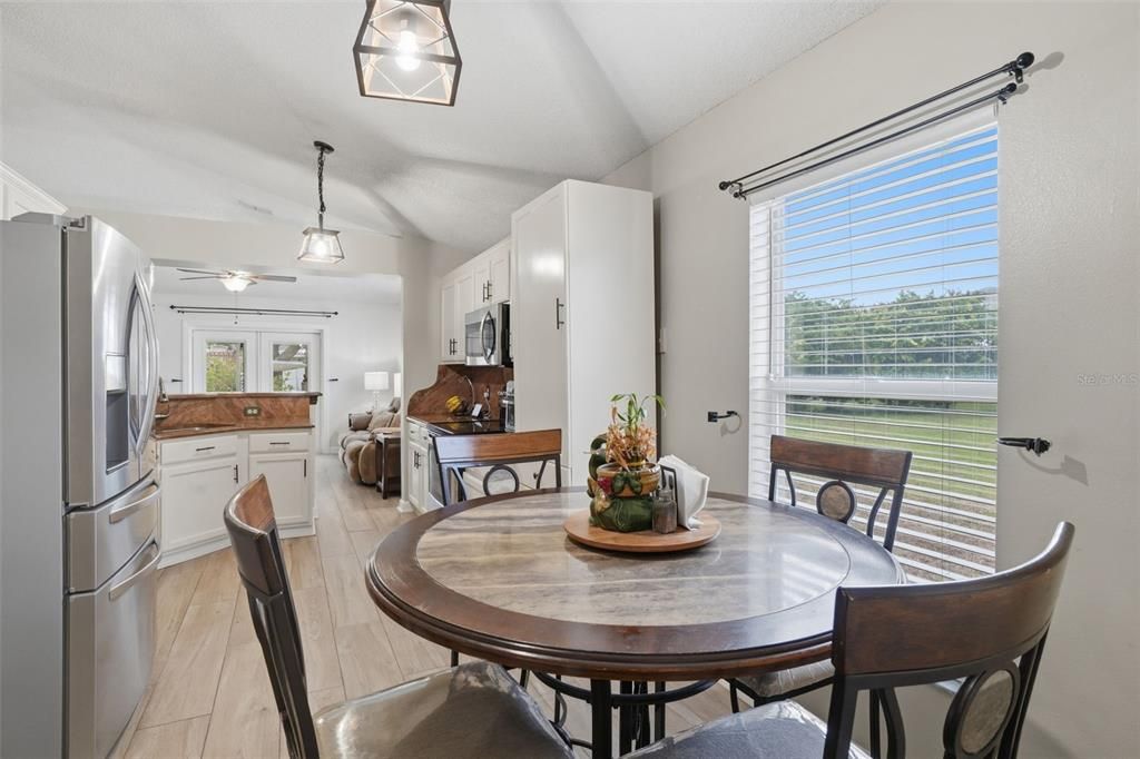 For Sale: $400,000 (4 beds, 2 baths, 1874 Square Feet)