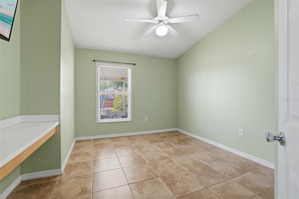 For Sale: $400,000 (4 beds, 2 baths, 1874 Square Feet)