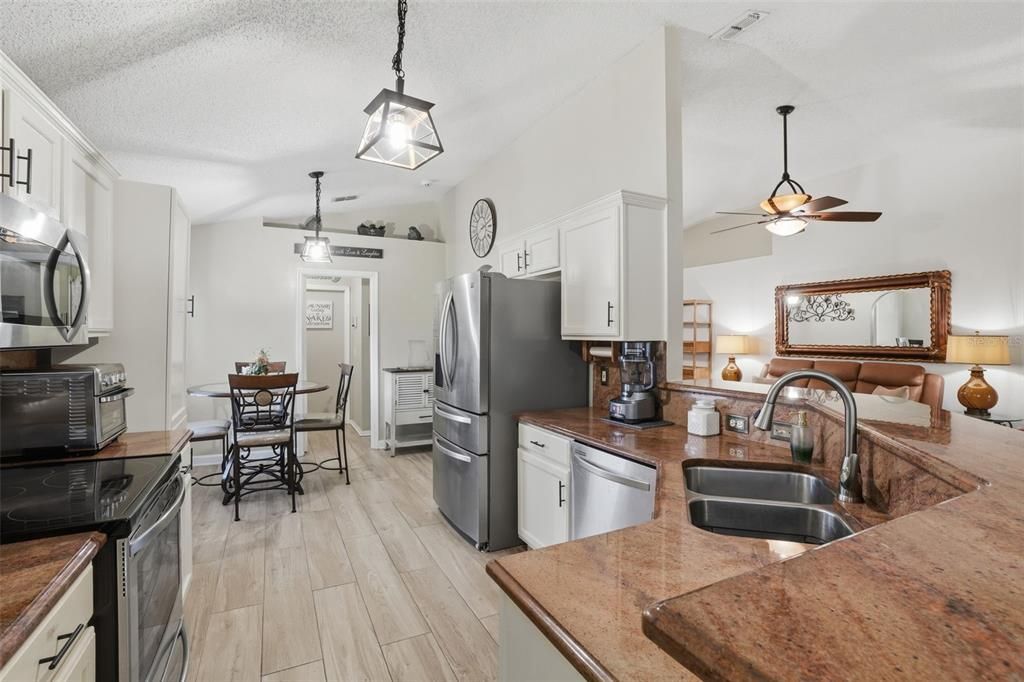 For Sale: $400,000 (4 beds, 2 baths, 1874 Square Feet)