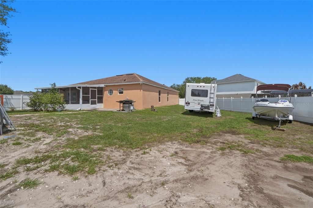 For Sale: $400,000 (4 beds, 2 baths, 1874 Square Feet)