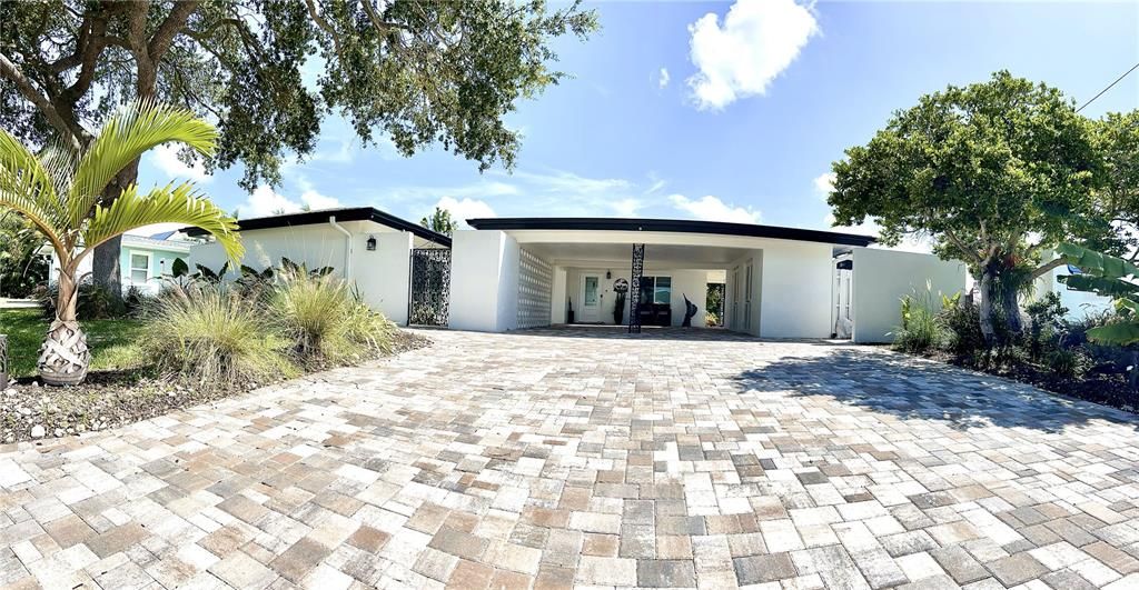 For Rent: $6,500 (4 beds, 3 baths, 2077 Square Feet)