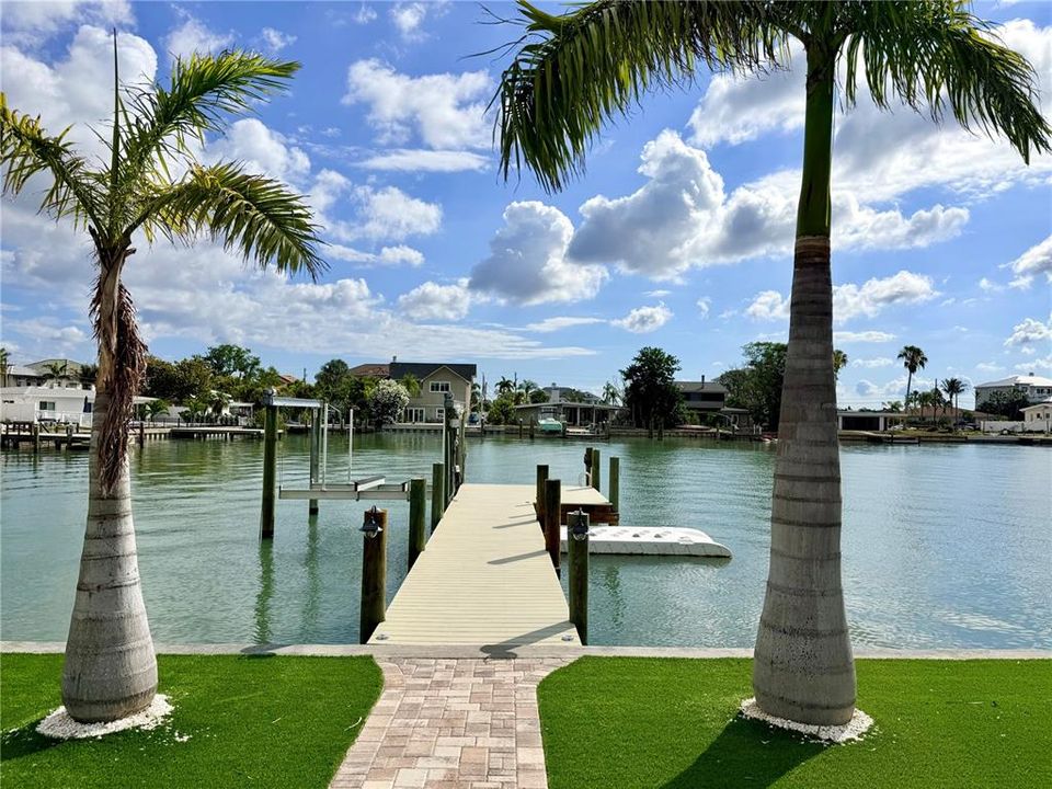 For Rent: $6,500 (4 beds, 3 baths, 2077 Square Feet)