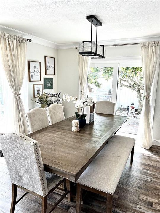 For Rent: $6,500 (4 beds, 3 baths, 2077 Square Feet)