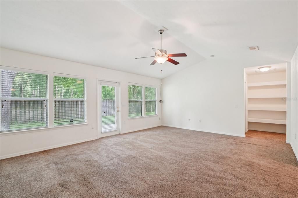 For Sale: $290,000 (3 beds, 2 baths, 1620 Square Feet)