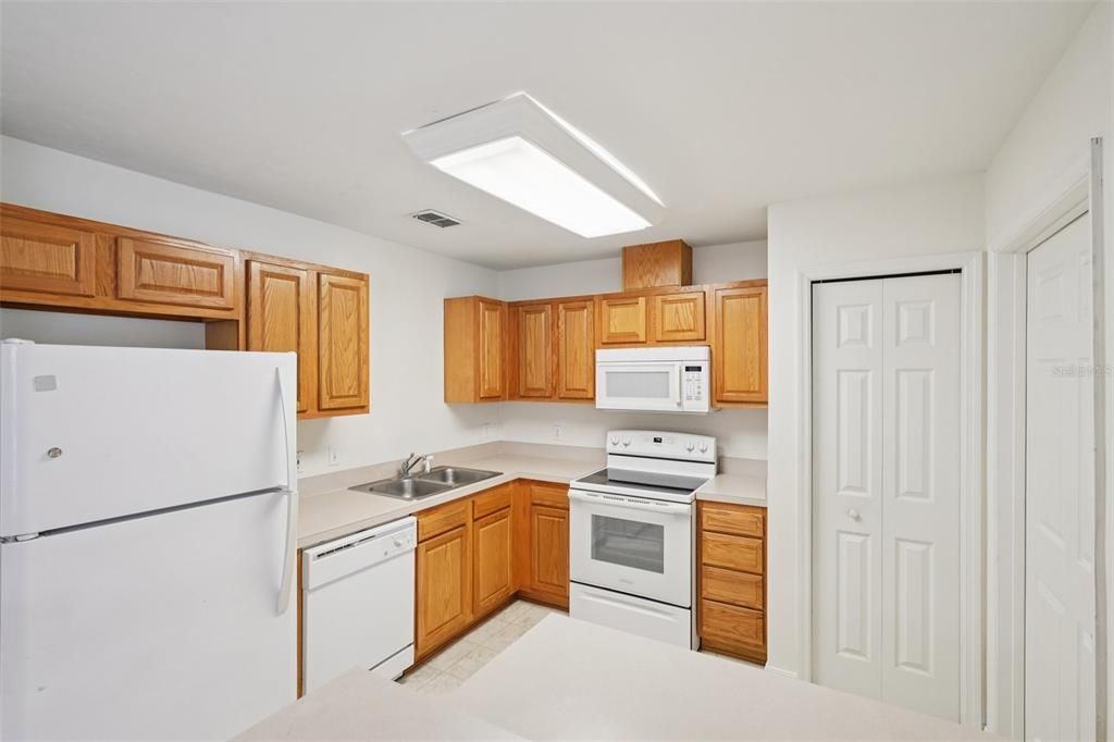 For Sale: $290,000 (3 beds, 2 baths, 1620 Square Feet)
