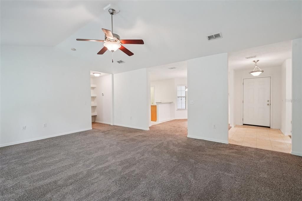 For Sale: $290,000 (3 beds, 2 baths, 1620 Square Feet)