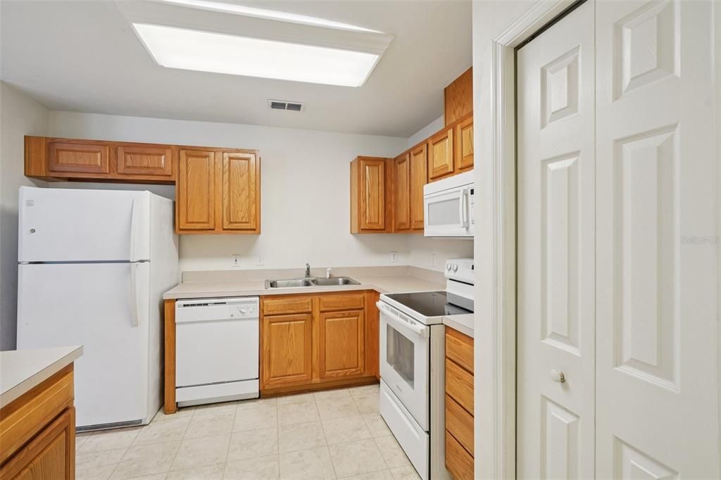 For Sale: $290,000 (3 beds, 2 baths, 1620 Square Feet)