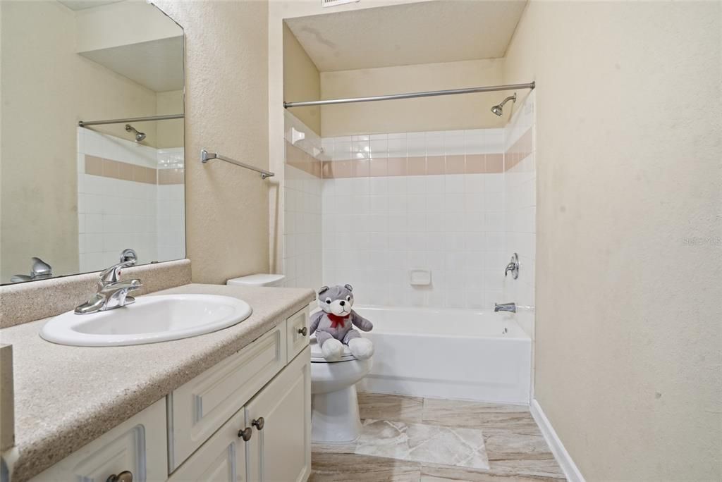 En Venta: $209,000 (3 camas, 2 baños, 1336 Pies cuadrados)