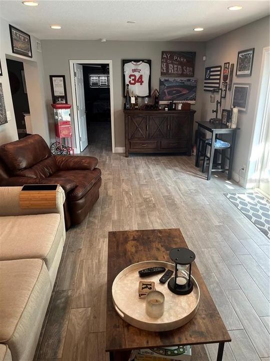 For Rent: $3,850 (3 beds, 2 baths, 1810 Square Feet)