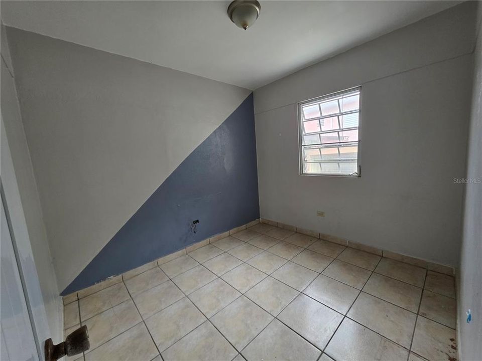 For Sale: $99,000 (3 beds, 1 baths, 1100 Square Feet)