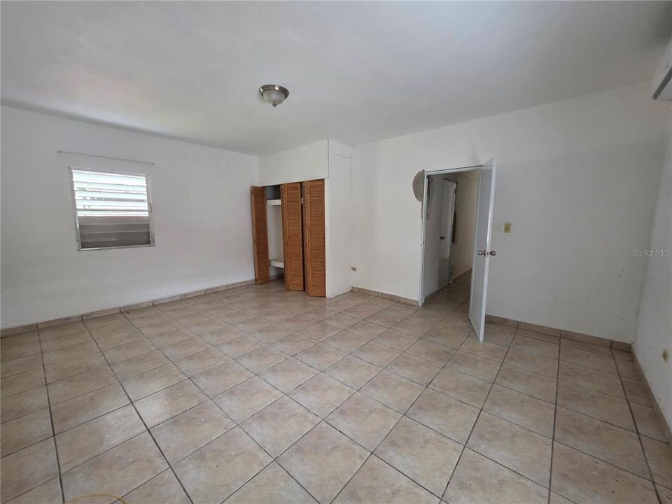 For Sale: $99,000 (3 beds, 1 baths, 1100 Square Feet)